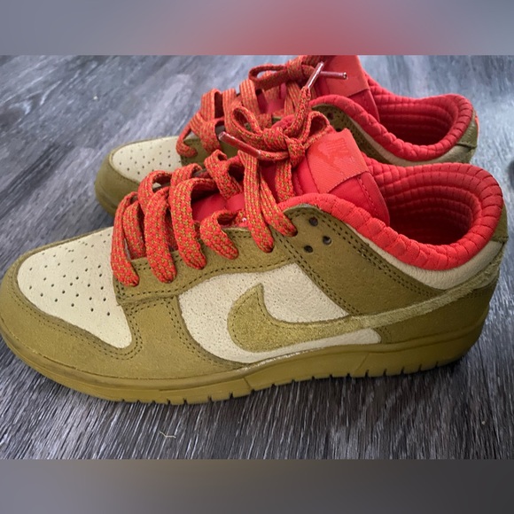 Bronzine and Sesame color dunks - Picture 6 of 7